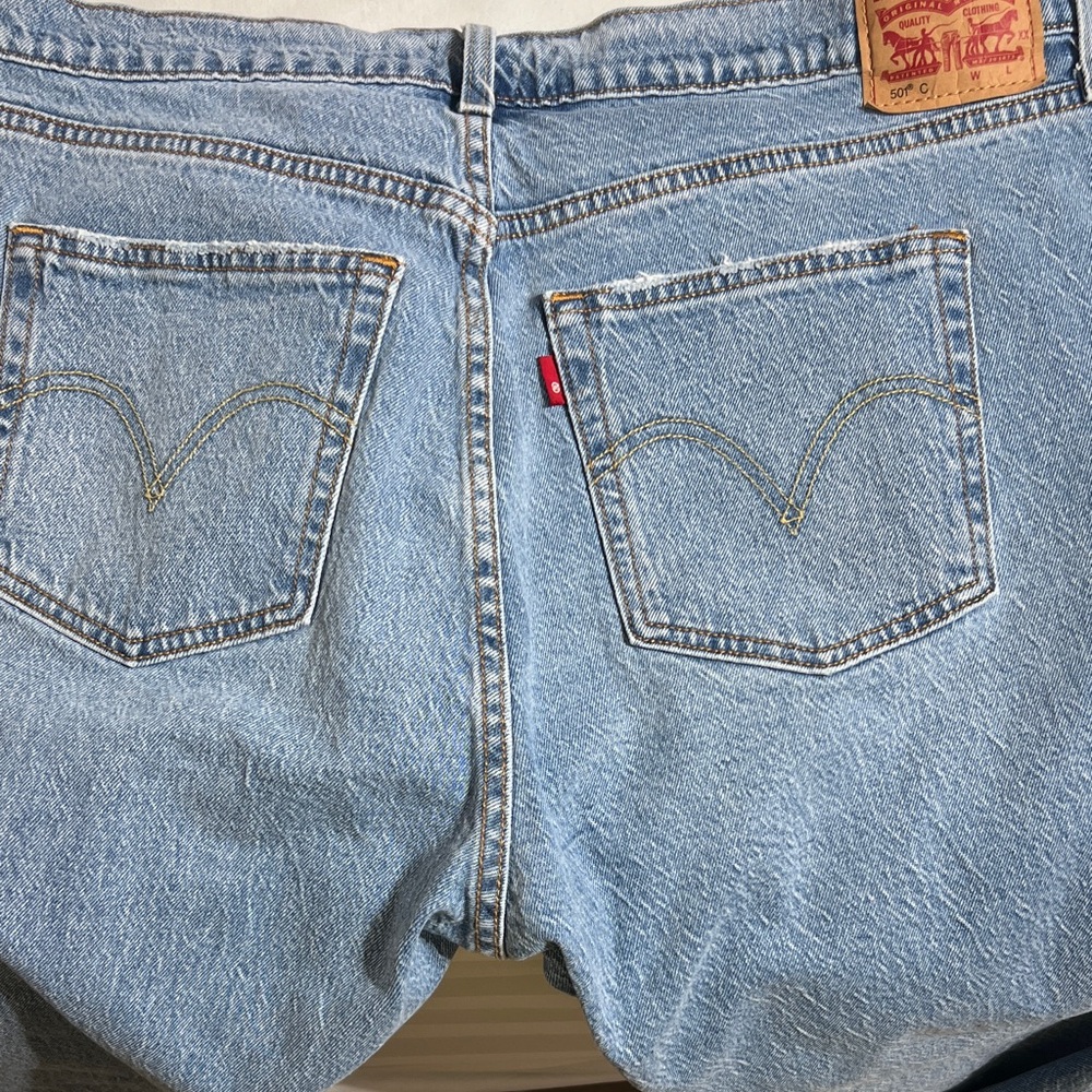 NWOT Levi’s 501 Curve Lucid Wash